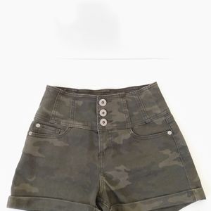 No No High Rise Green Camouflage Shorts sz 3